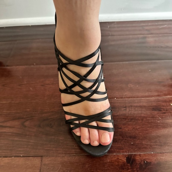 Chinese Laundry Strappy Black Heel - Picture 2 of 8